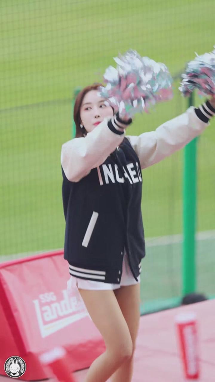 240403 치어리더 이리안 직캠 (2) 비디오 썸네일 이미지