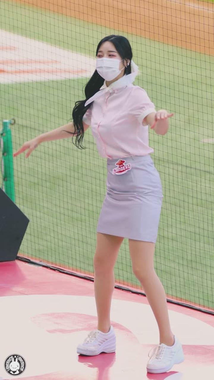 210517 치어리더 안이랑 직캠 비디오 썸네일 이미지
