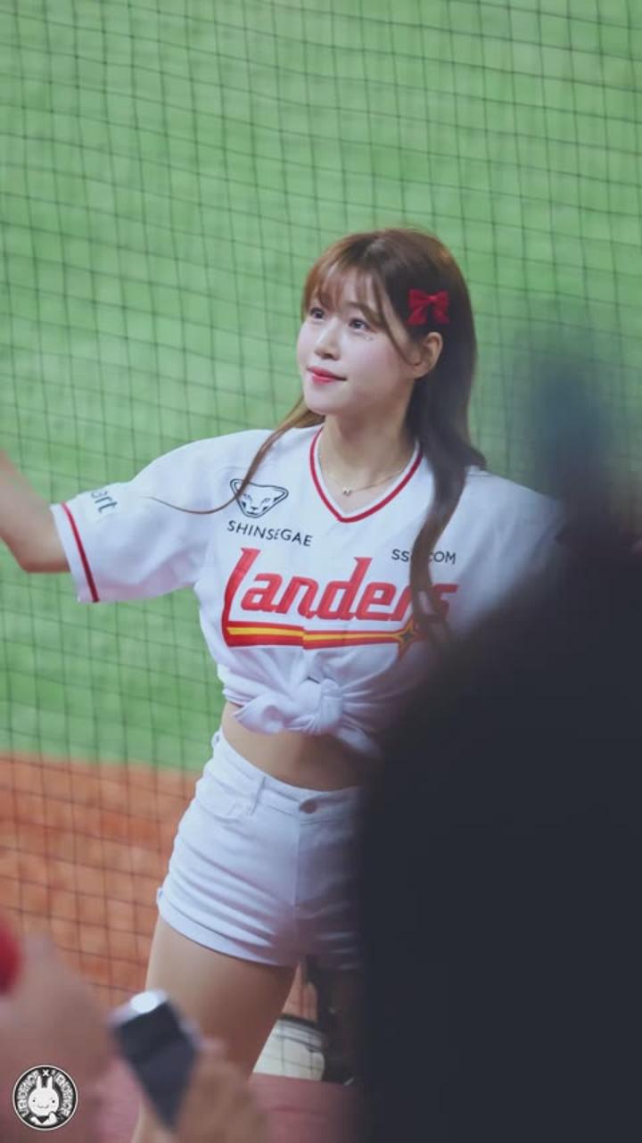240411 치어리더 김도아 직캠 (4) 비디오 썸네일 이미지