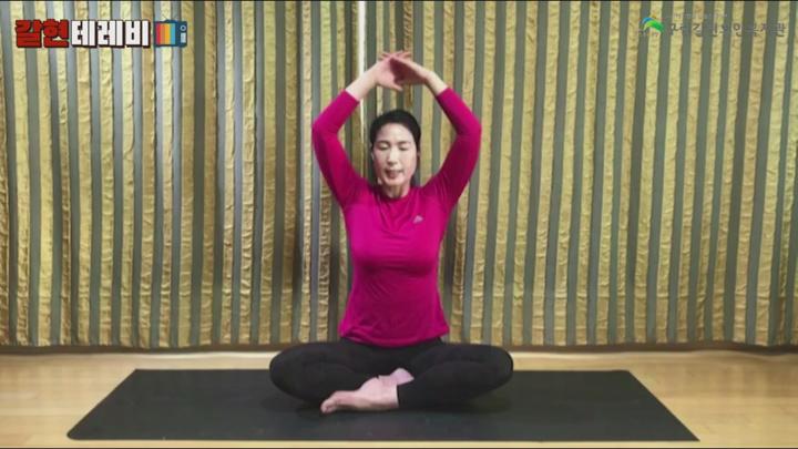 시니어남성요가 22강 - 손목관절, 발목관절 풀어주기 비디오 썸네일 이미지