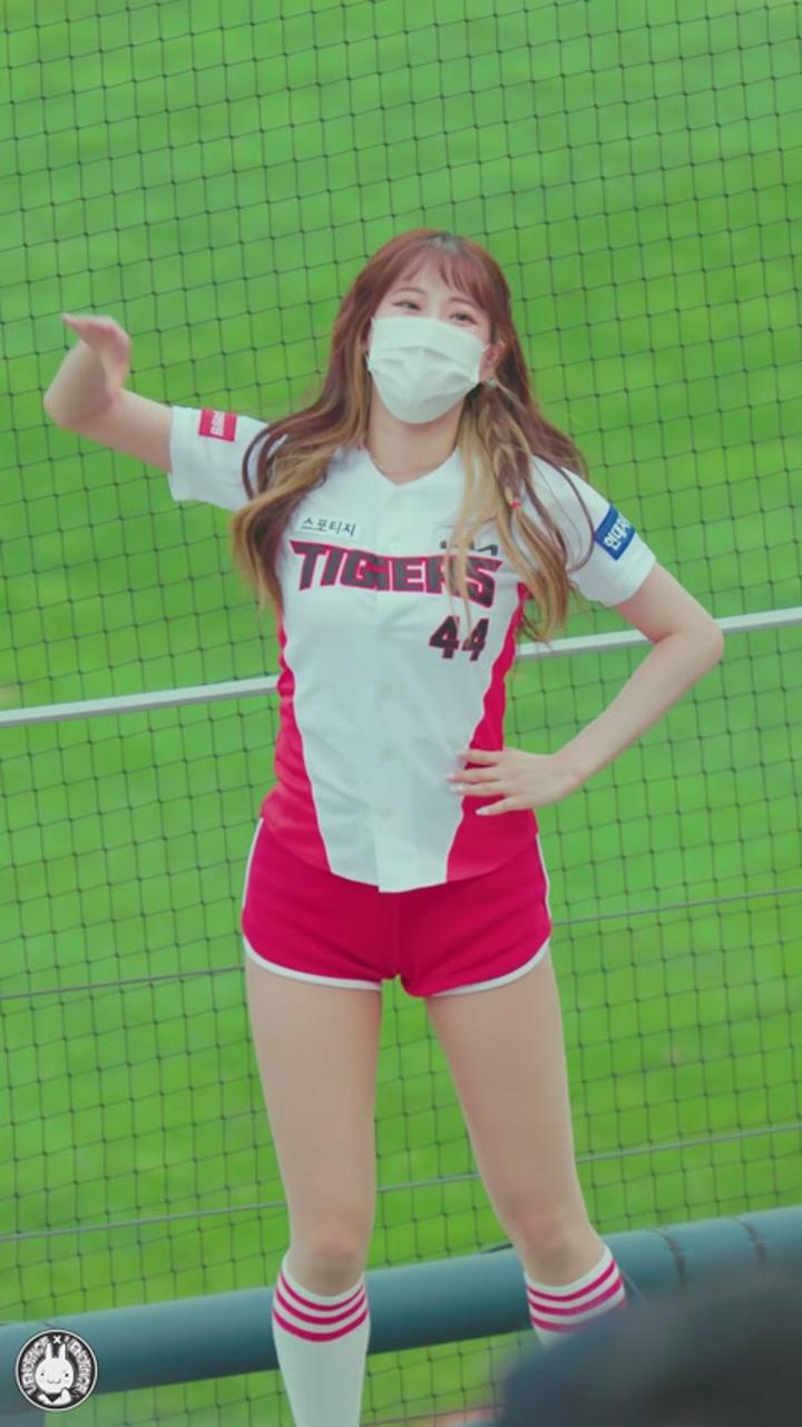 210508 치어리더 김한나 직캠 비디오 썸네일 이미지