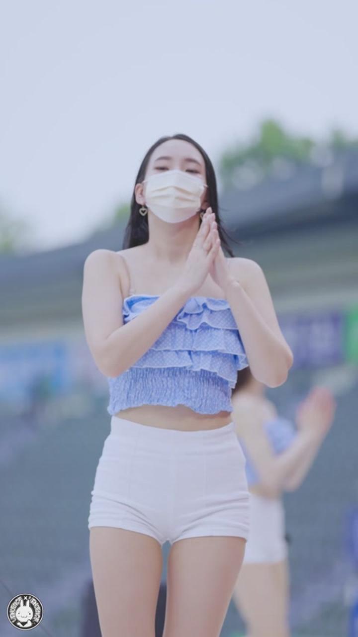 210706 치어리더 이나경 직캠 비디오 썸네일 이미지