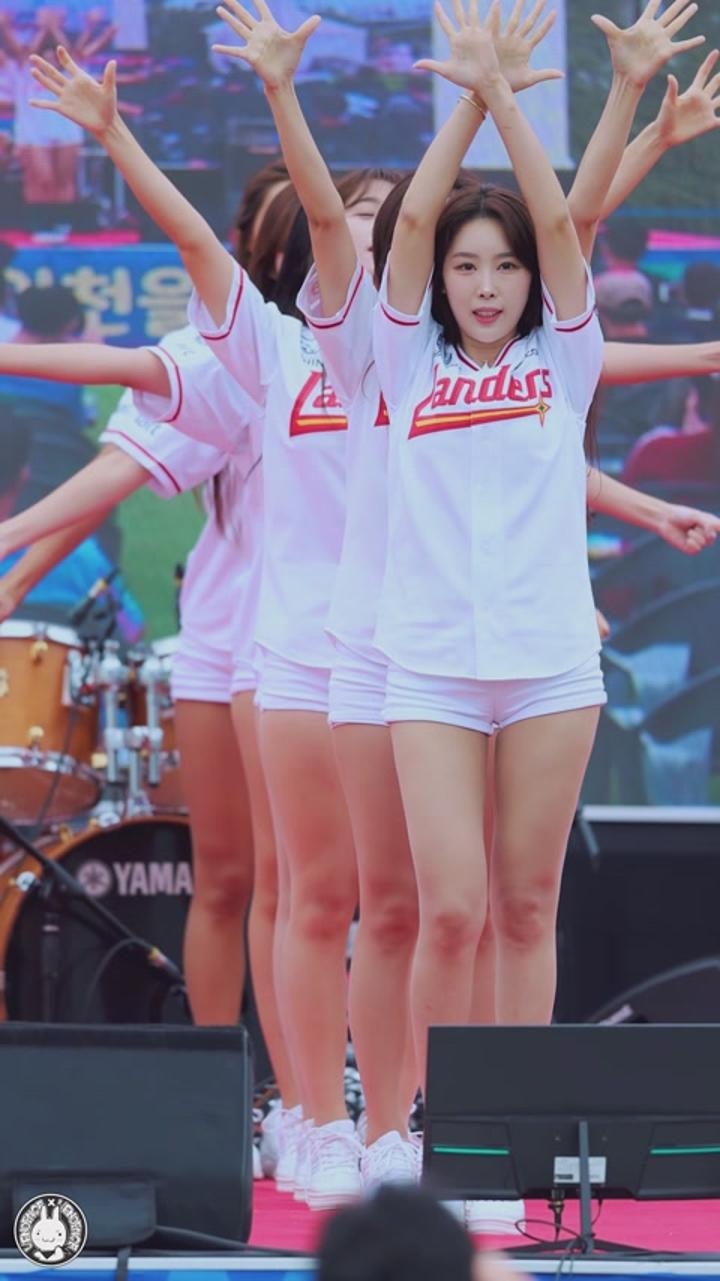 240921 치어리더 김도아 직캠 비디오 썸네일 이미지