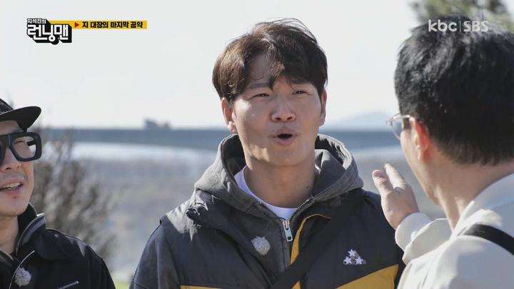 [원본] 런닝맨.E598.220410.지대장의 마지막 공약.HDTV.1080i [초고화질 tp ts] 비디오 썸네일 이미지