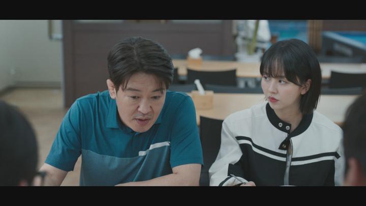 굿보이.E04.250608.1080p.AMZN.WEB-DL.DDP2.0.H.264-MrHulk 비디오 썸네일 이미지