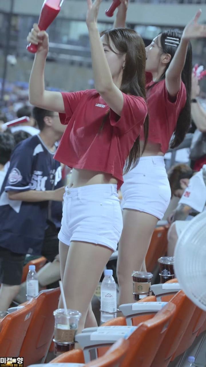 230826 치어리더 김도아 직캠 (3) 비디오 썸네일 이미지