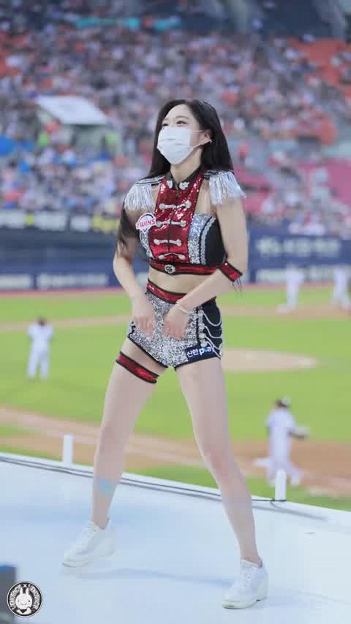 220511 치어리더 유세리 직캠 비디오 썸네일 이미지