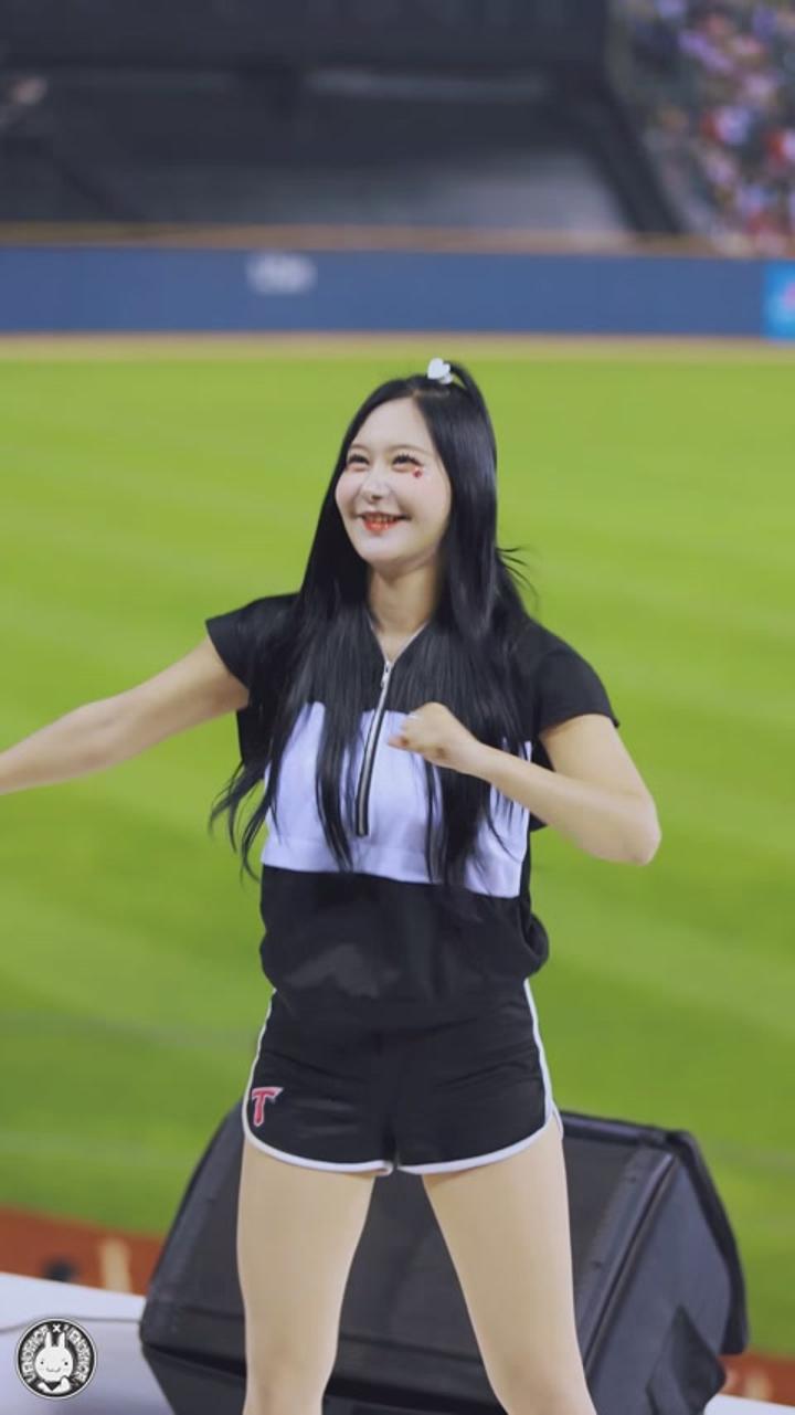 240711 치어리더 유세리 직캠 (2) 비디오 썸네일 이미지