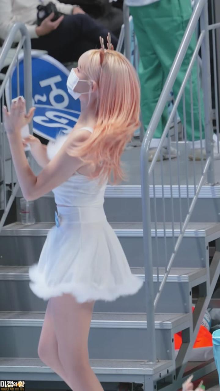 221208 치어리더 안혜지 직캠 비디오 썸네일 이미지