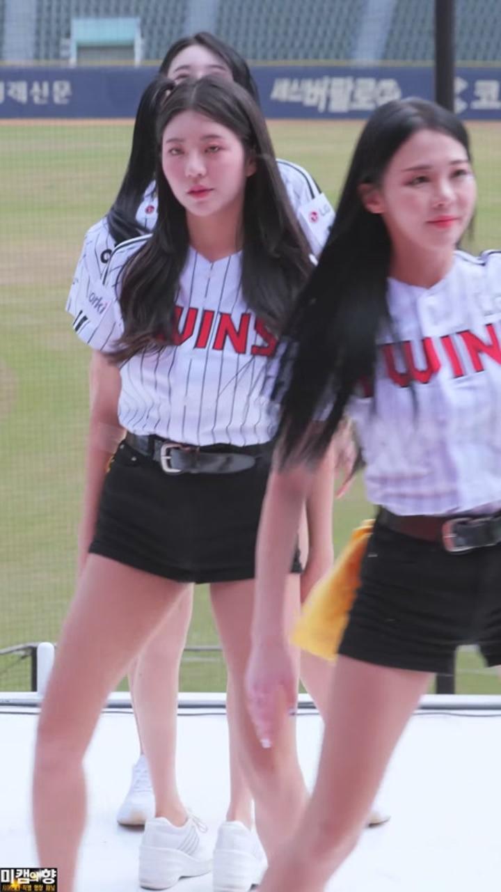 230328 치어리더 김이서 직캠 (4) 비디오 썸네일 이미지
