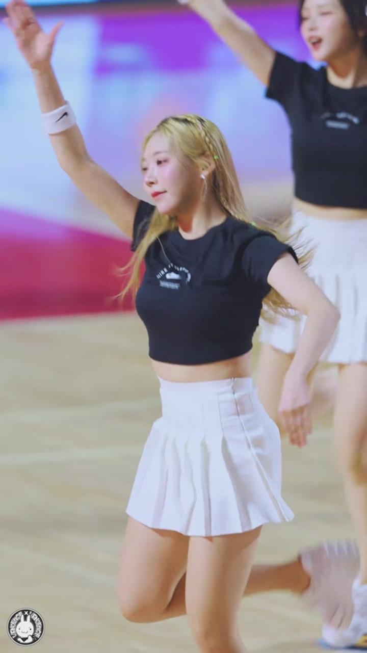 240305 치어리더 조예린 직캠 비디오 썸네일 이미지
