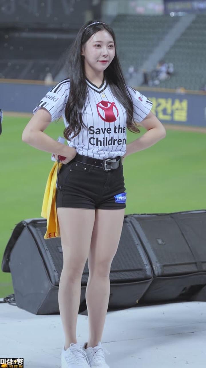 230518 치어리더 조예린 직캠 (3) 비디오 썸네일 이미지