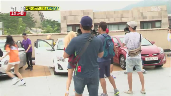 런닝맨.E255.150712.720p-NEXT (설현, 소유, 보라, 윤보미, 이국주) 비디오 썸네일 이미지
