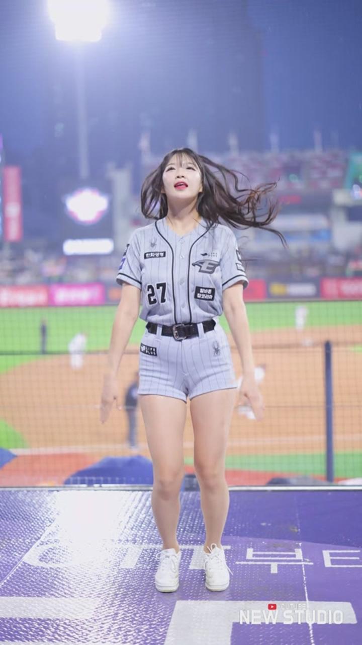 최석화(Choi Seokhwa) 치어리더 직캠 비디오 썸네일 이미지