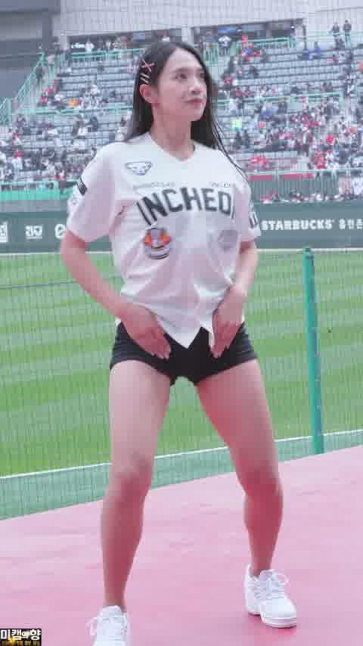 230416 치어리더 도정은, 목나경 직캠 비디오 썸네일 이미지