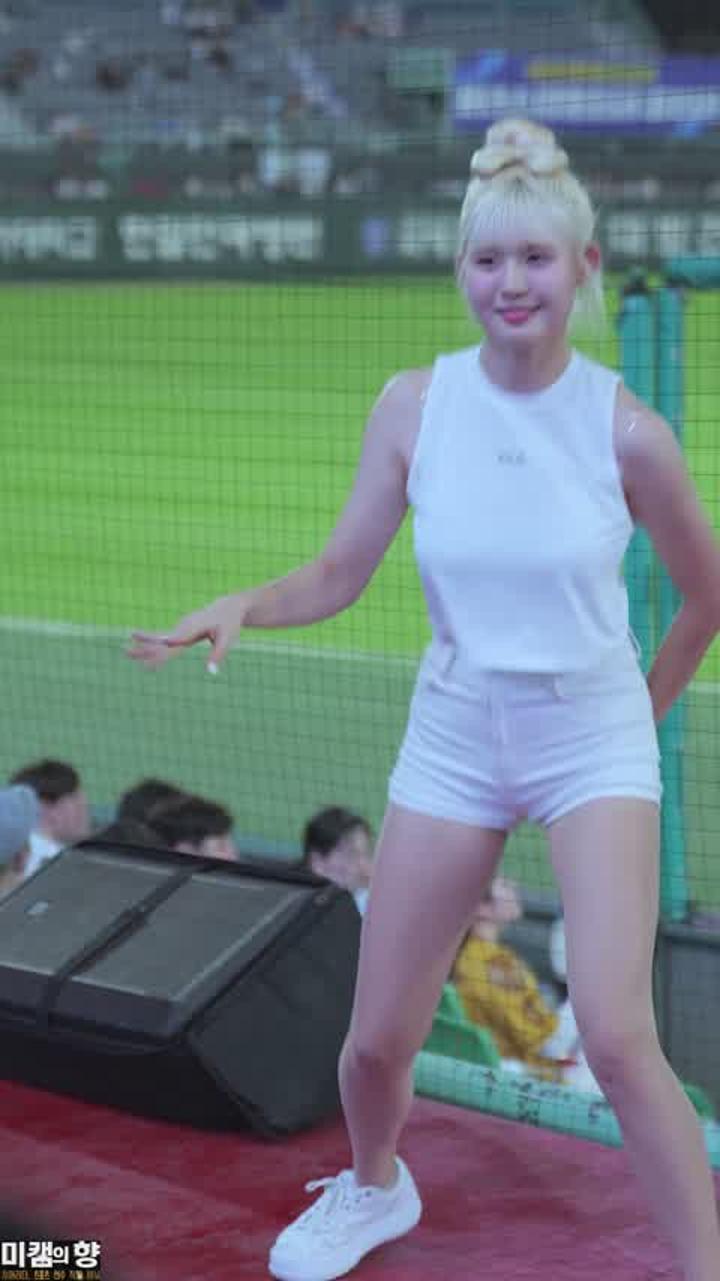 240726 치어리더 안혜지 직캠 (3) 비디오 썸네일 이미지