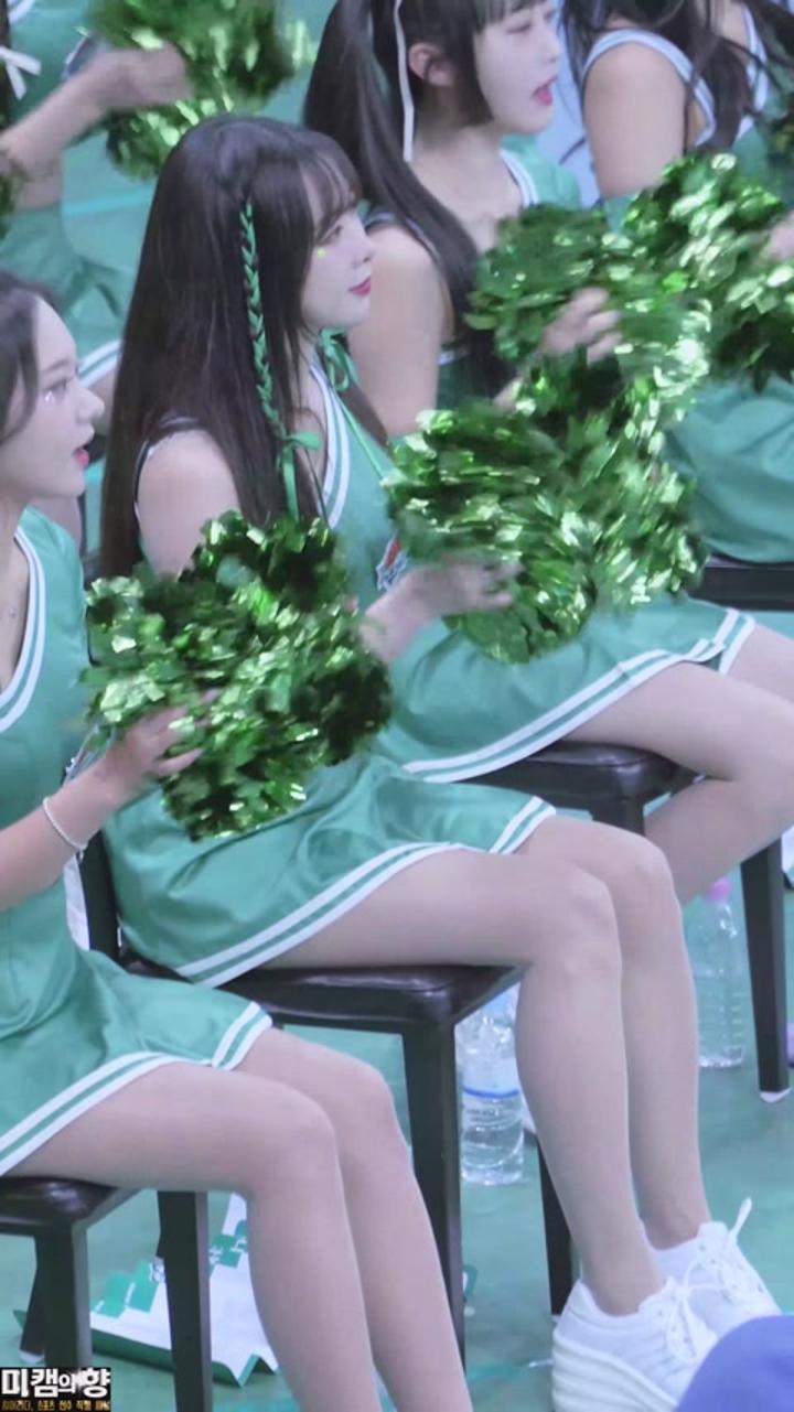 김한나 치어리더 231206 직캠1 비디오 썸네일 이미지