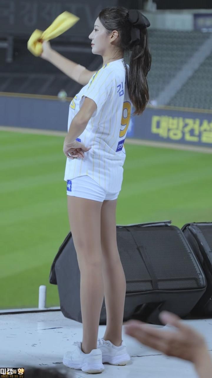 230831 치어리더 김이서 직캠 비디오 썸네일 이미지