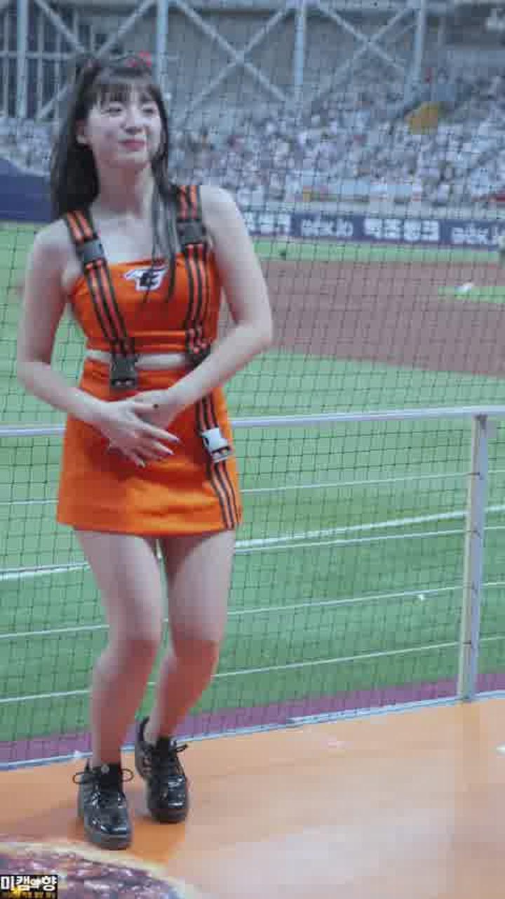 230727 치어리더 하지원 직캠 (1) 비디오 썸네일 이미지