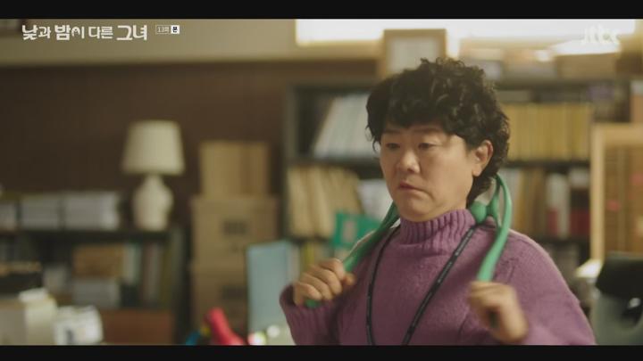 낮과 밤이 다른 그녀.E13.240727.720p-NEXT 비디오 썸네일 이미지