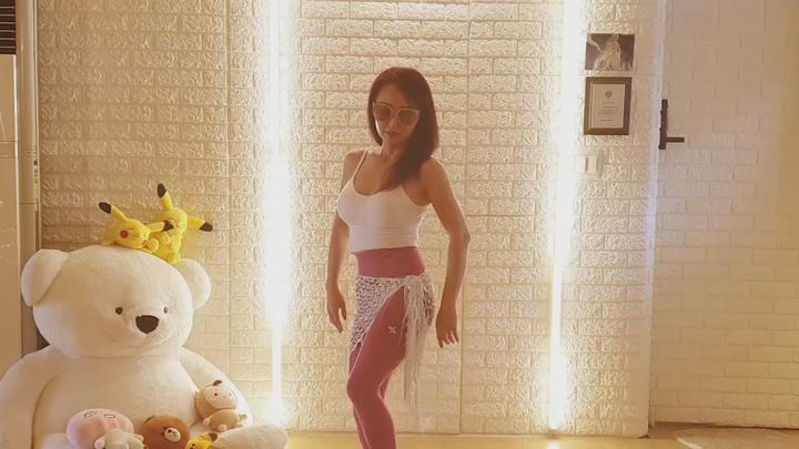왕초보탈출 벨리댄스 Basic.(21강).Bellydance Drop Kick.골반불균형이신 분들 꼭 연습하세요 비디오 썸네일 이미지