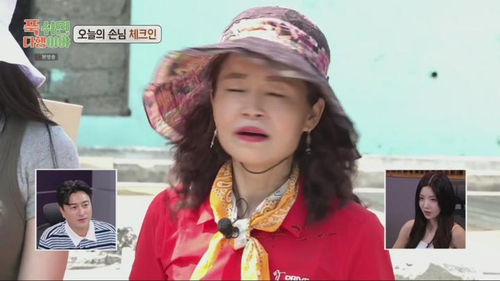 푹 쉬면 다행이야.사상 최초 셰프 없는 무인도 호텔?! 역대급 위기에 처한 붐 X 김대호 X 토니안 X 소유 X 장준의 앞날은?.E13.240722.720p.H264-F1RST 비디오 썸네일 이미지