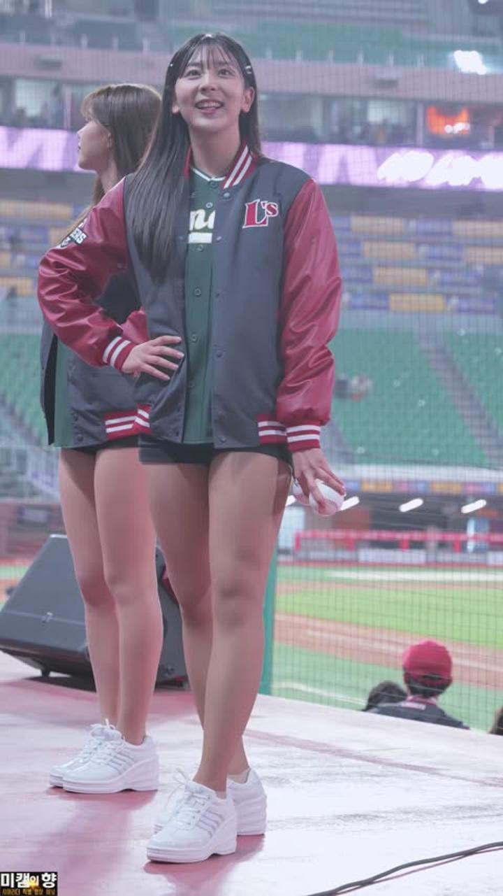 목나경 치어리더 230414 직캠3 비디오 썸네일 이미지