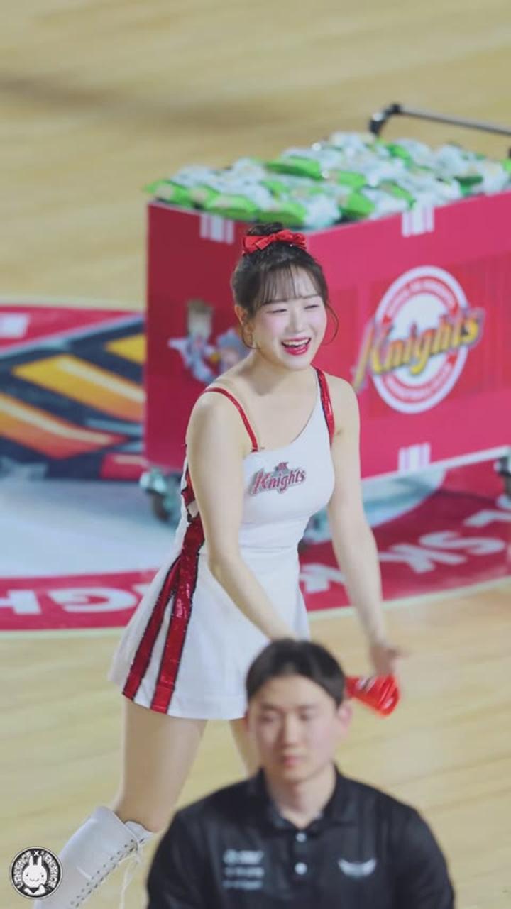 240313 치어리더 황지빈 직캠 (2) 비디오 썸네일 이미지