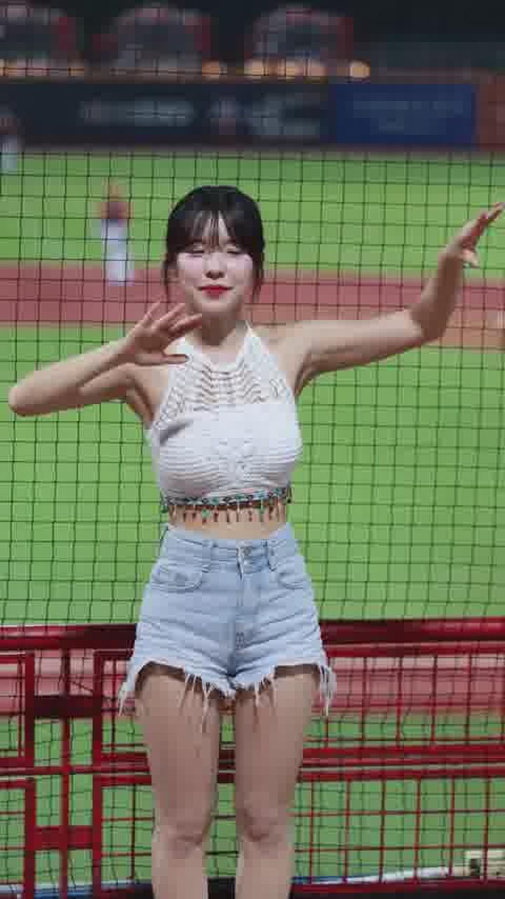 치어리더 이다혜 직캠 Cheerleader (131) 비디오 썸네일 이미지