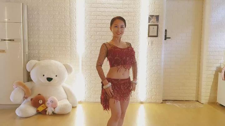 왕초보탈출 벨리댄스 Basic.(20강).Bellydance Undulation. 이 동작으로 고양이처럼 유연한 척추만들어보자 비디오 썸네일 이미지