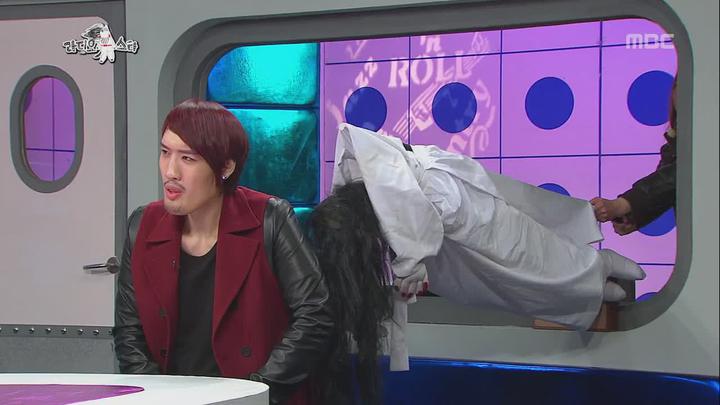 라디오스타.E323.130410.720p-HANrel (김영호, 김태우, 최홍만) 비디오 썸네일 이미지