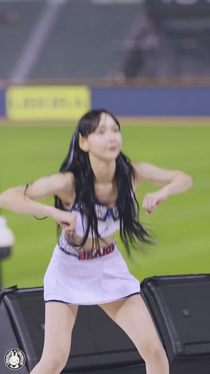 240425 치어리더 정희정 직캠 (3) 비디오 썸네일 이미지