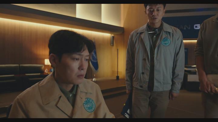 [더문] 설경구-도경수 [SF] 2023 비디오 썸네일 이미지
