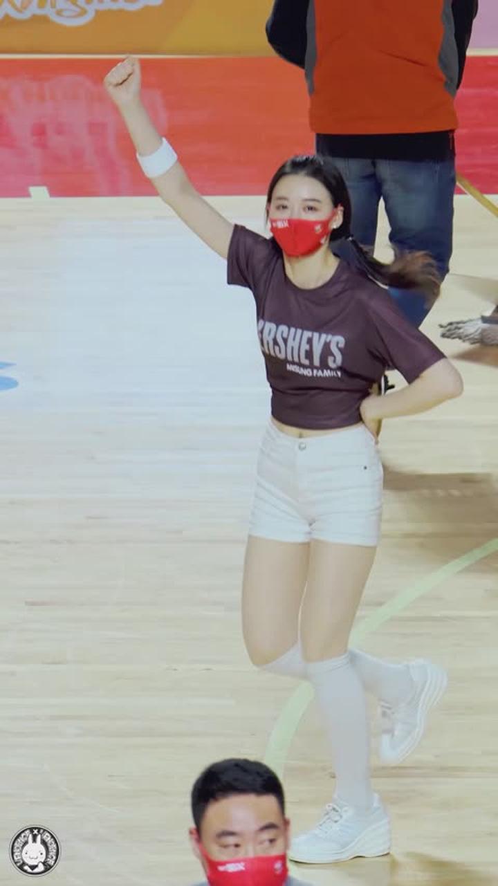 210403 치어리더 김민지 직캠 (3) 비디오 썸네일 이미지