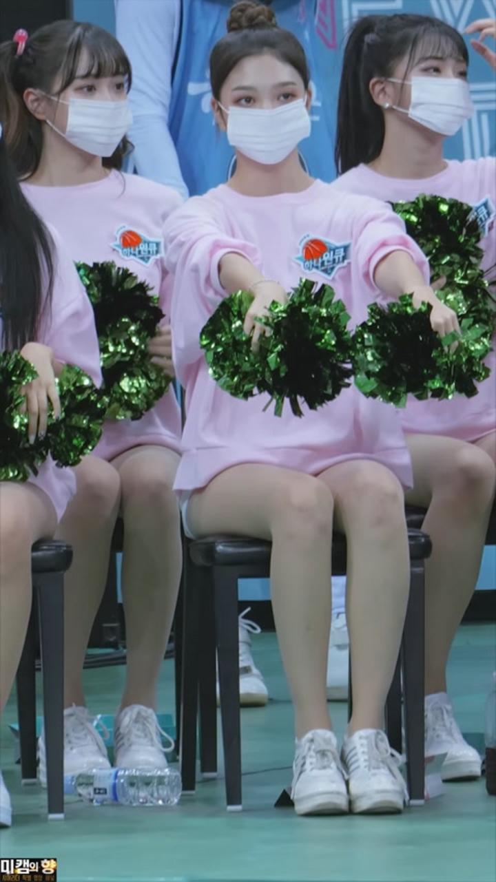 221124 치어리더 유수아 직캠 비디오 썸네일 이미지