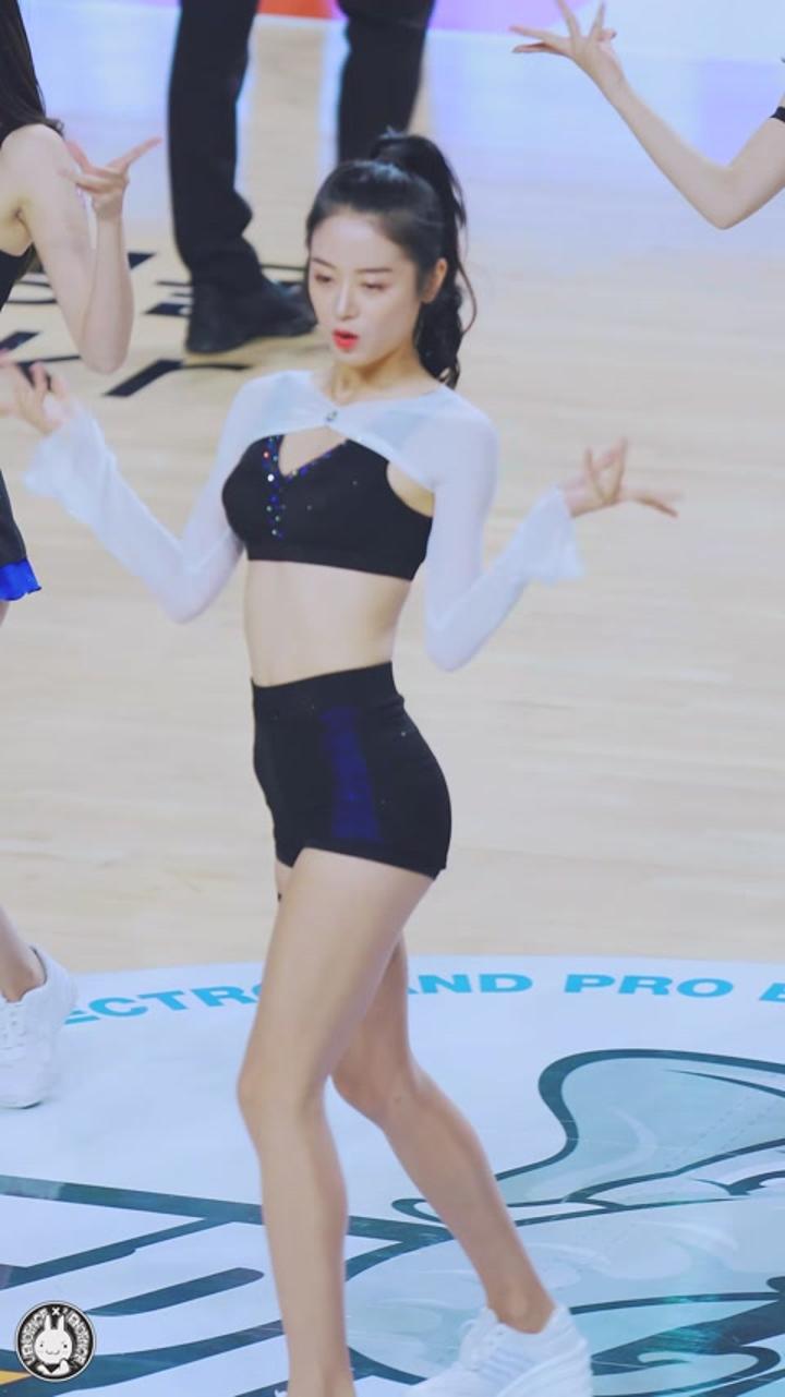 191107 치어리더 신세희 직캠 비디오 썸네일 이미지