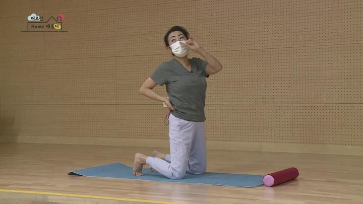 [시니어 요가] 17회.봉으로 면역력 UpUp! 60대 스트레칭 비디오 썸네일 이미지