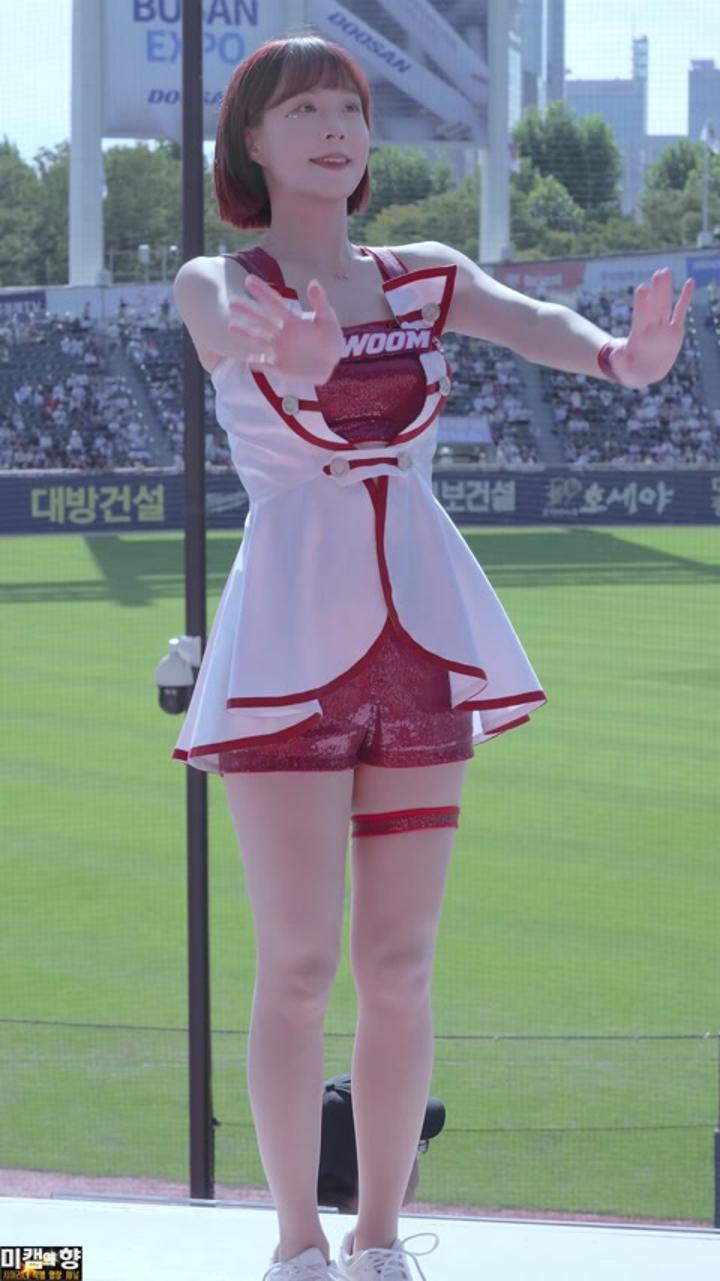 231002 치어리더 박혜인 직캠 비디오 썸네일 이미지