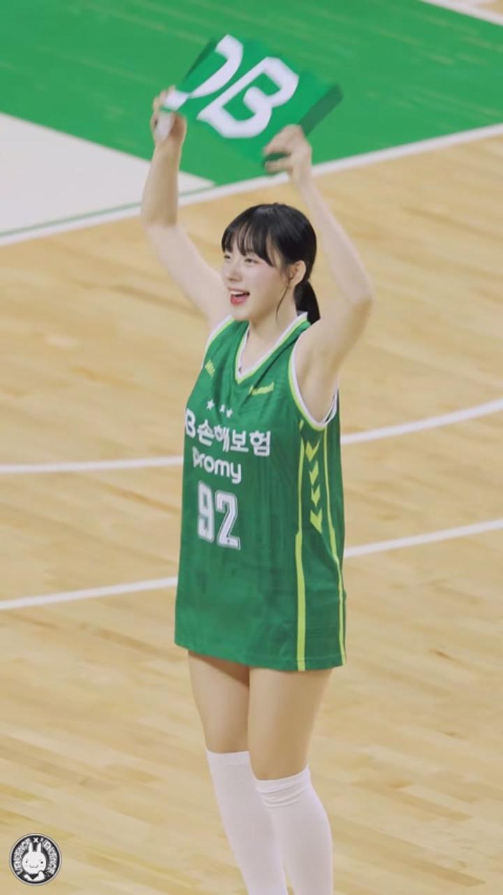 240314 치어리더 하지원 직캠 비디오 썸네일 이미지