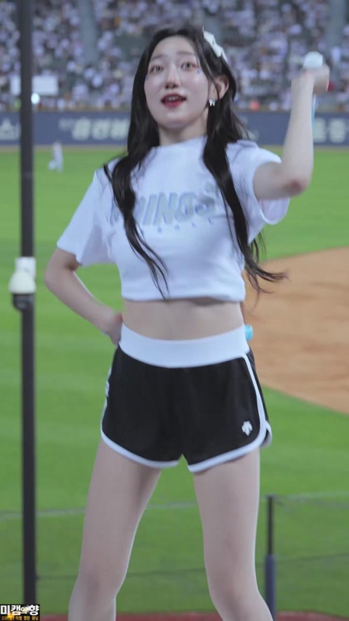 230603 치어리더 이지원 직캠 비디오 썸네일 이미지