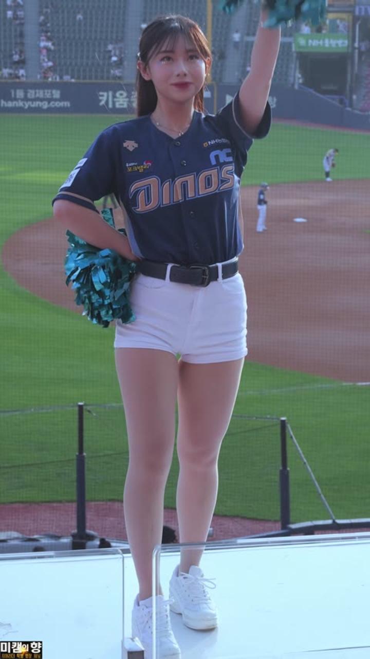 230602 치어리더 김나연 직캠 (2) 비디오 썸네일 이미지