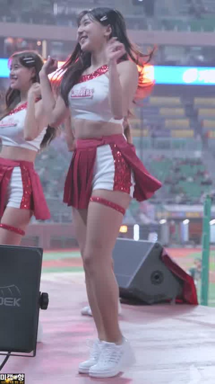 230414 치어리더 목나경 직캠 (2) 비디오 썸네일 이미지