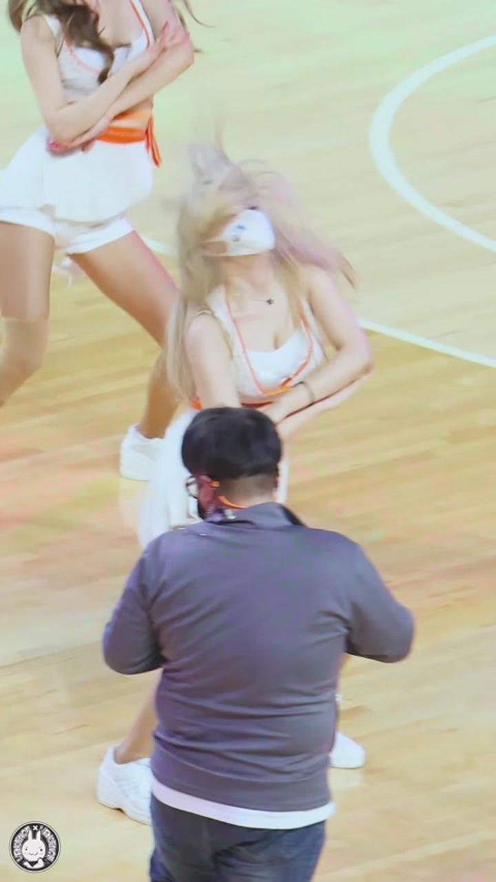 210401 치어리더 이예빈 직캠 (2) 비디오 썸네일 이미지
