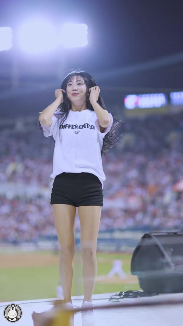 240409 치어리더 이미래 직캠 비디오 썸네일 이미지