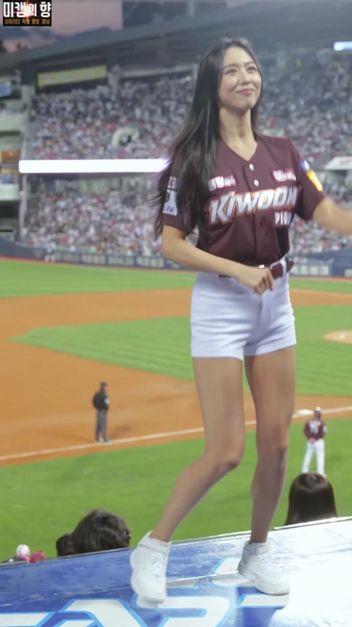 221008 치어리더 류세미 직캠 (3) 비디오 썸네일 이미지