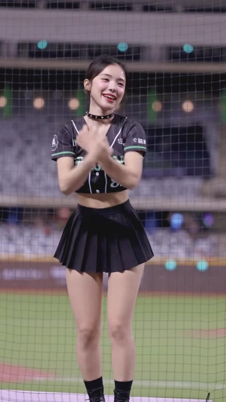 치어리더 이다혜 직캠 Cheerleader (48) 비디오 썸네일 이미지