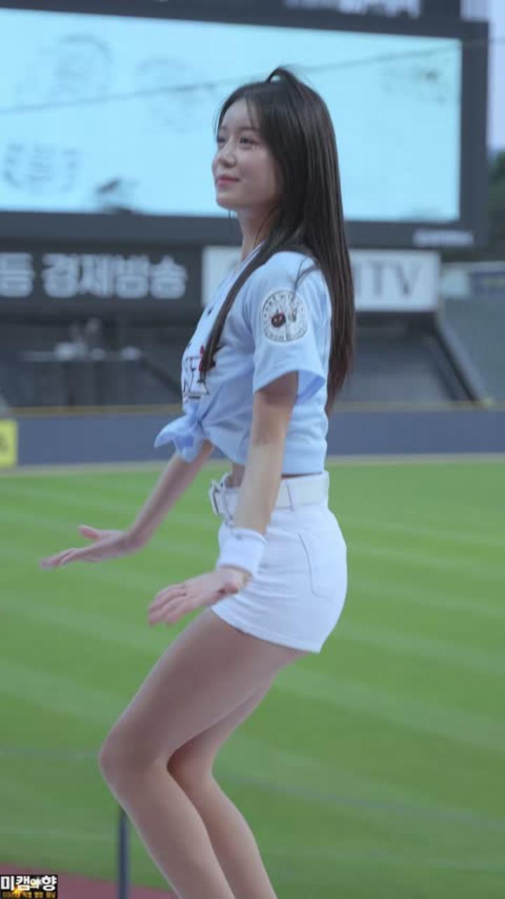 230816 치어리더 신세희 직캠 (3) 비디오 썸네일 이미지