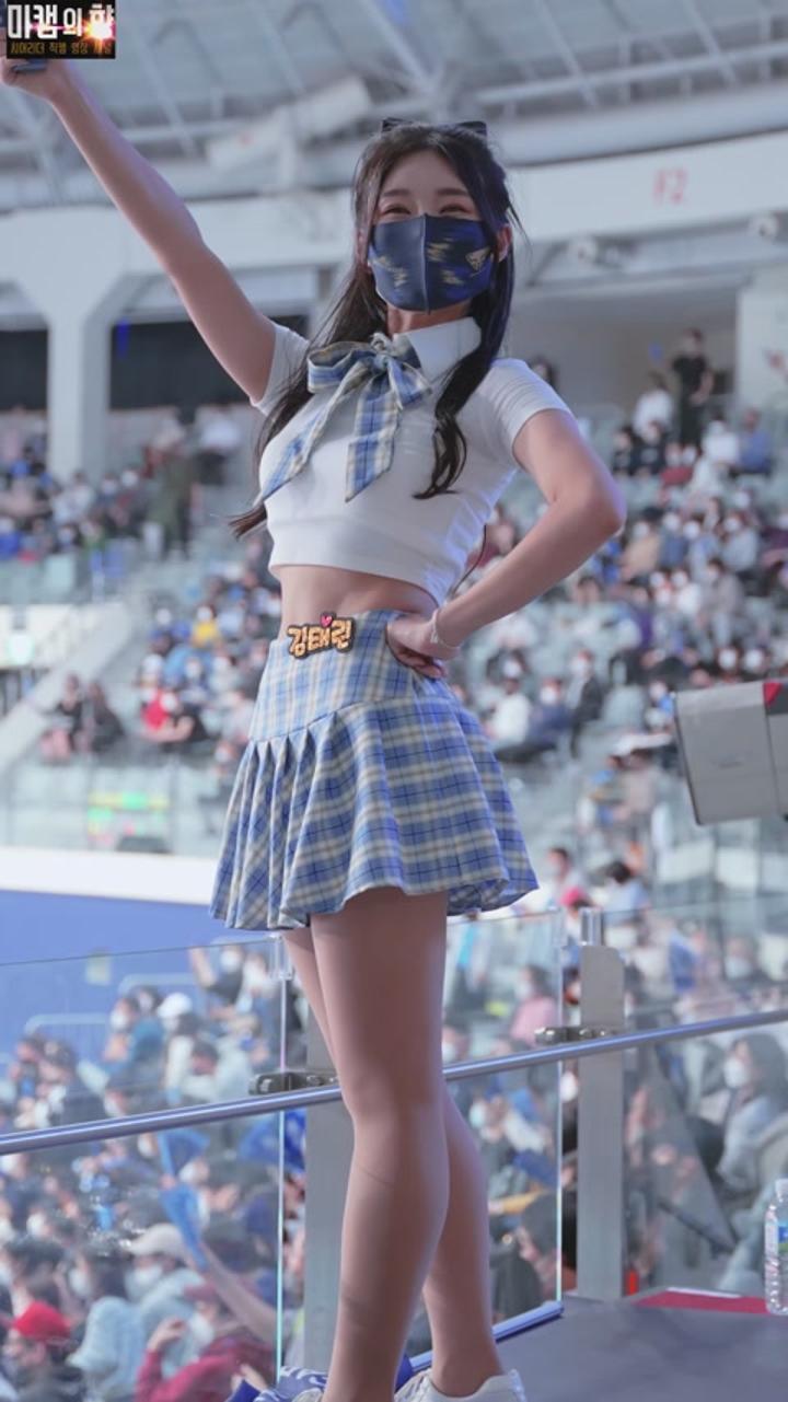 221111 치어리더 김태린 직캠 (3) 비디오 썸네일 이미지
