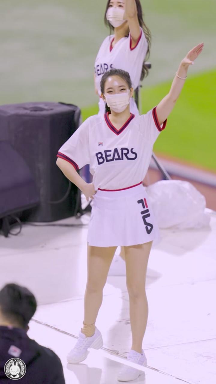 210527 치어리더 이나경 직캠 비디오 썸네일 이미지