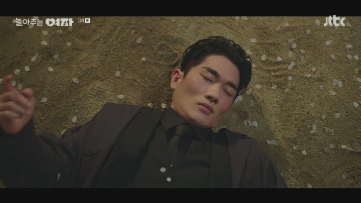 놀아주는 여자.E04.240620.1080p.H264-F1RST 비디오 썸네일 이미지